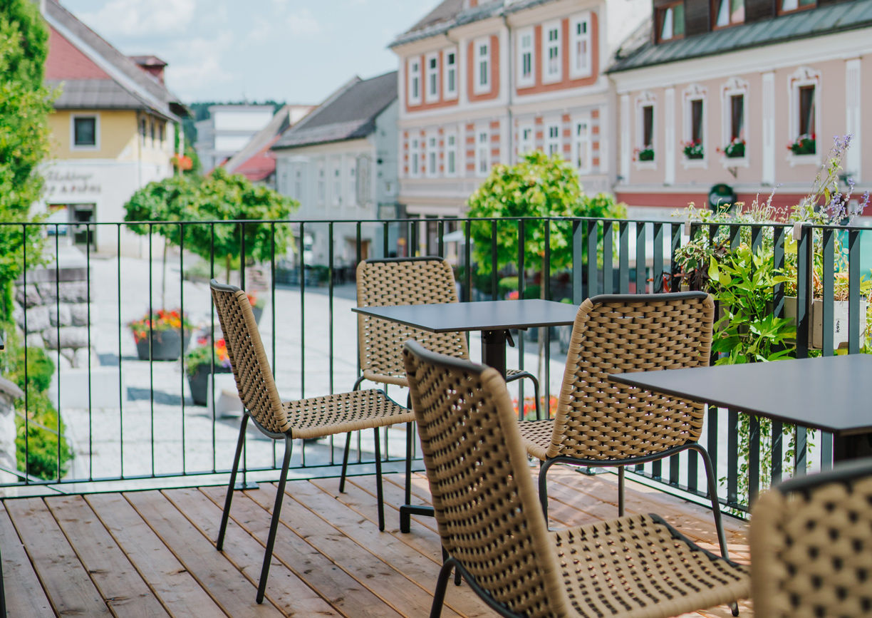 Der Kleine Bär Hotel Hermagor Terrasse